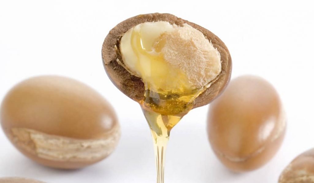 Uleiul de ARGAN – binecuvantare pentru piele, par si unghii